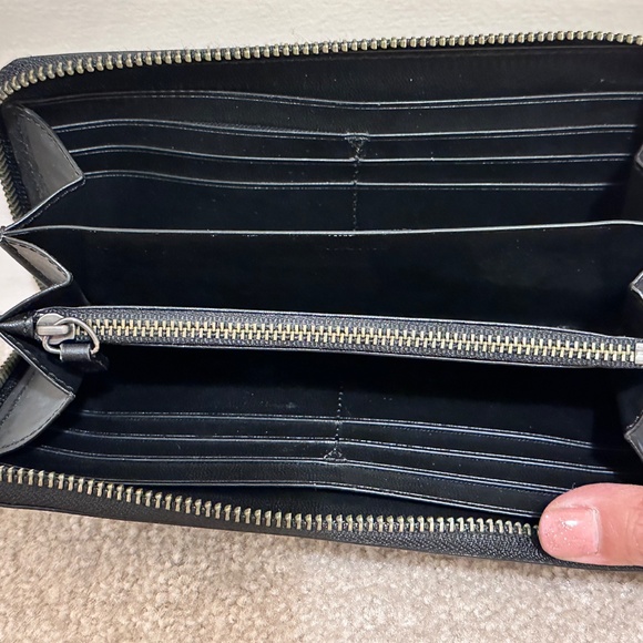 COACH Leather Long Zip around wallet - Picture 4 of 5